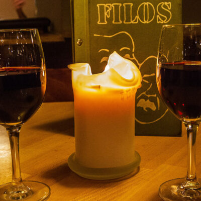 Filos Restaurant Köln - Speisekarte im Kerzenlicht
