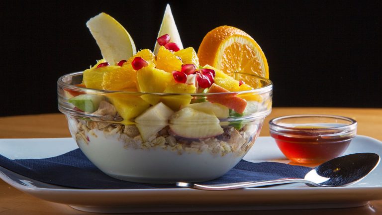 Filos Restaurant Köln - Müsli mit Obst